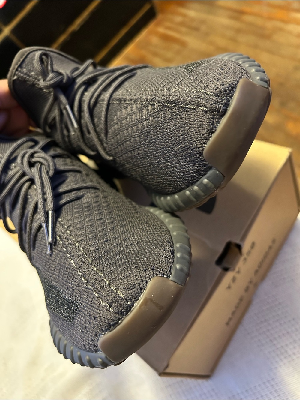 β¨ #Exclusive #Yeezy #350 #Galaxy #Cinder #Size 10 1/2 #NoBox #LikeNew - Picture 7 of 10